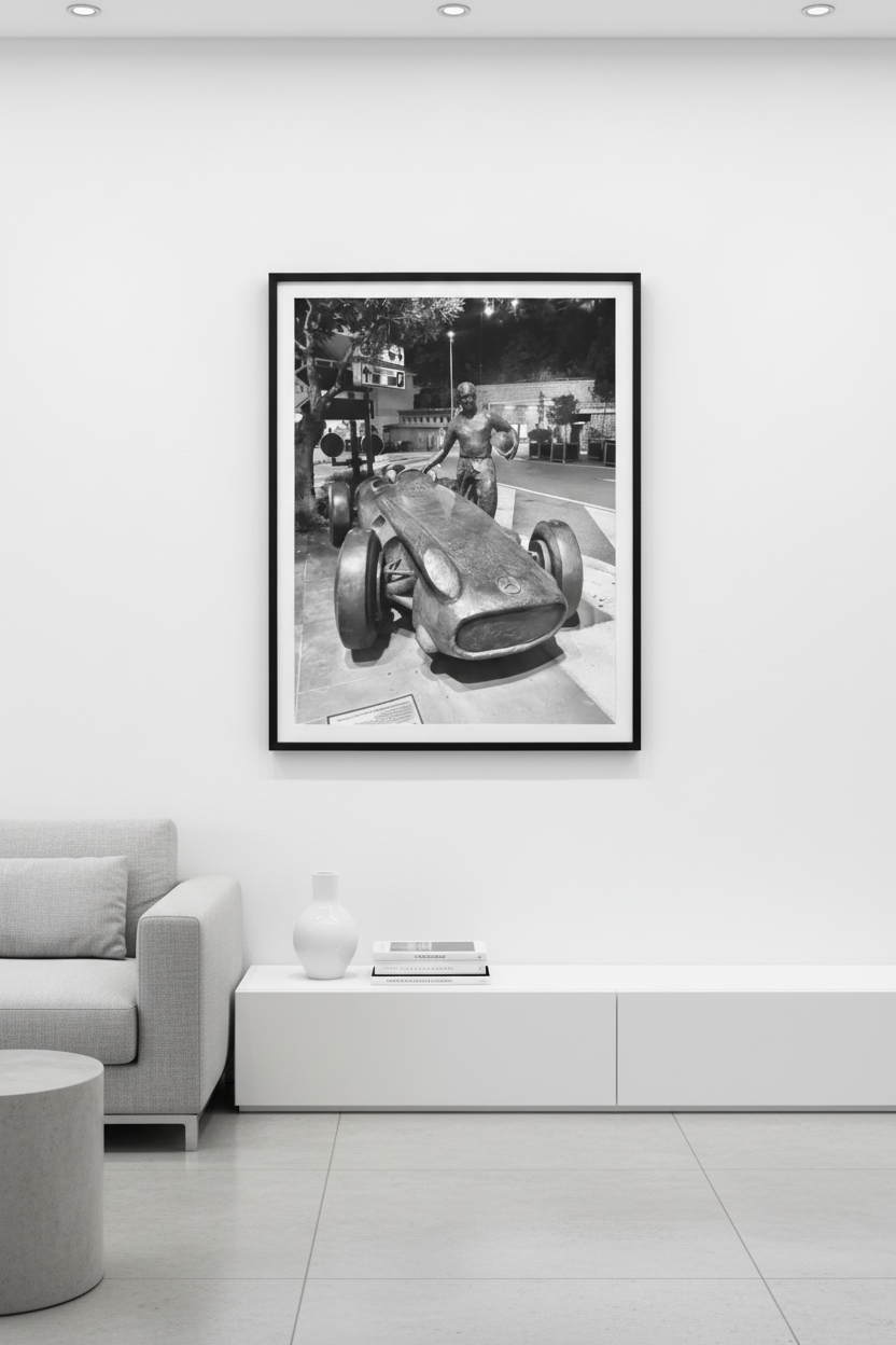 MonacoFangio – Super Large Acrylglasbild, glänzend mit Rahmen